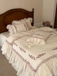 Cream Floral Trim Bedding Set
